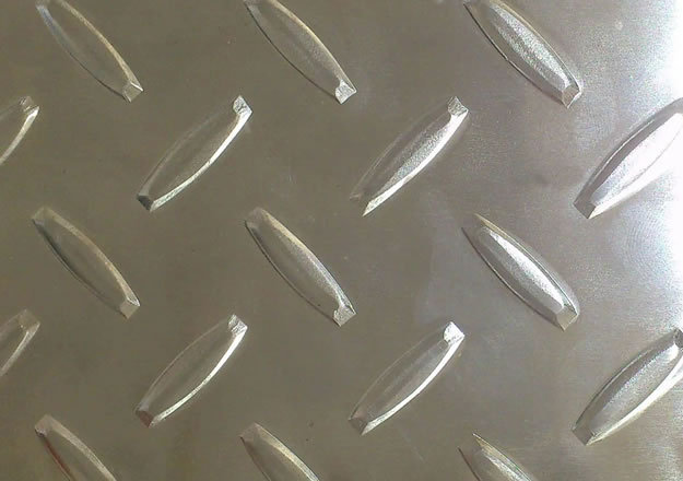 One bar chequered aluminum sheet 2mm thickness