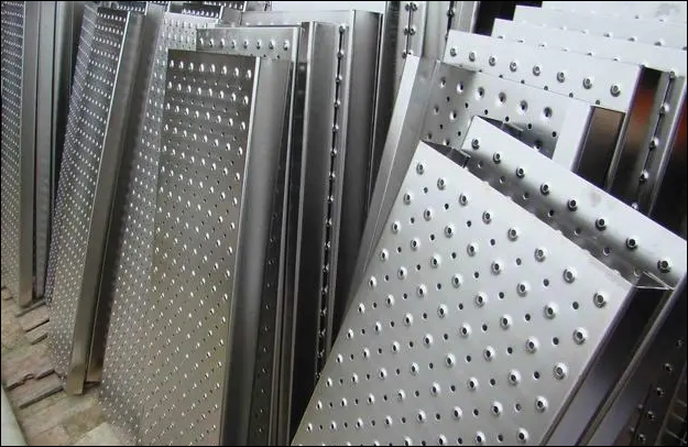 Perforated galvanized plate anti slippery with raised round hole